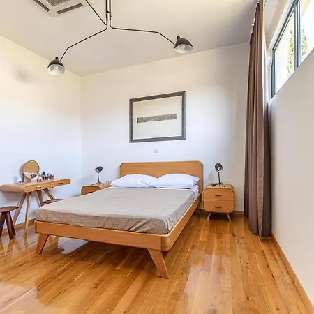 Labin Sleeps 6 Pool Air Con Wifi ヴィラ ラビン